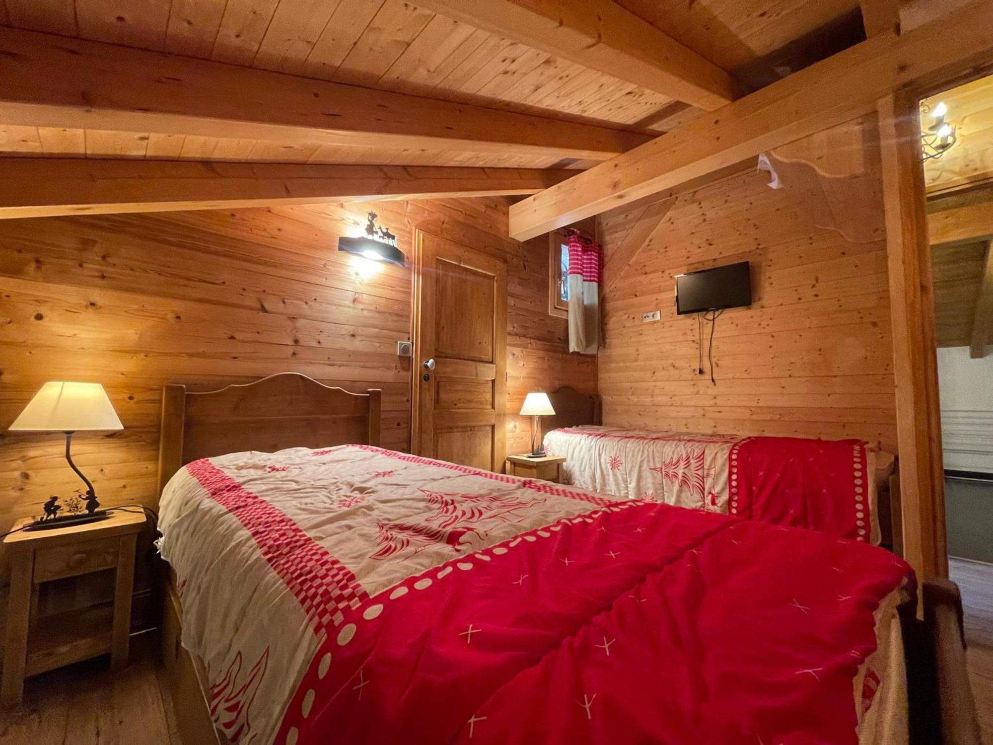 Chalet Savoyard Avec Jardin, Poele A Bois Et Wifi - Fr-1-624-11 Verchaix Exterior photo